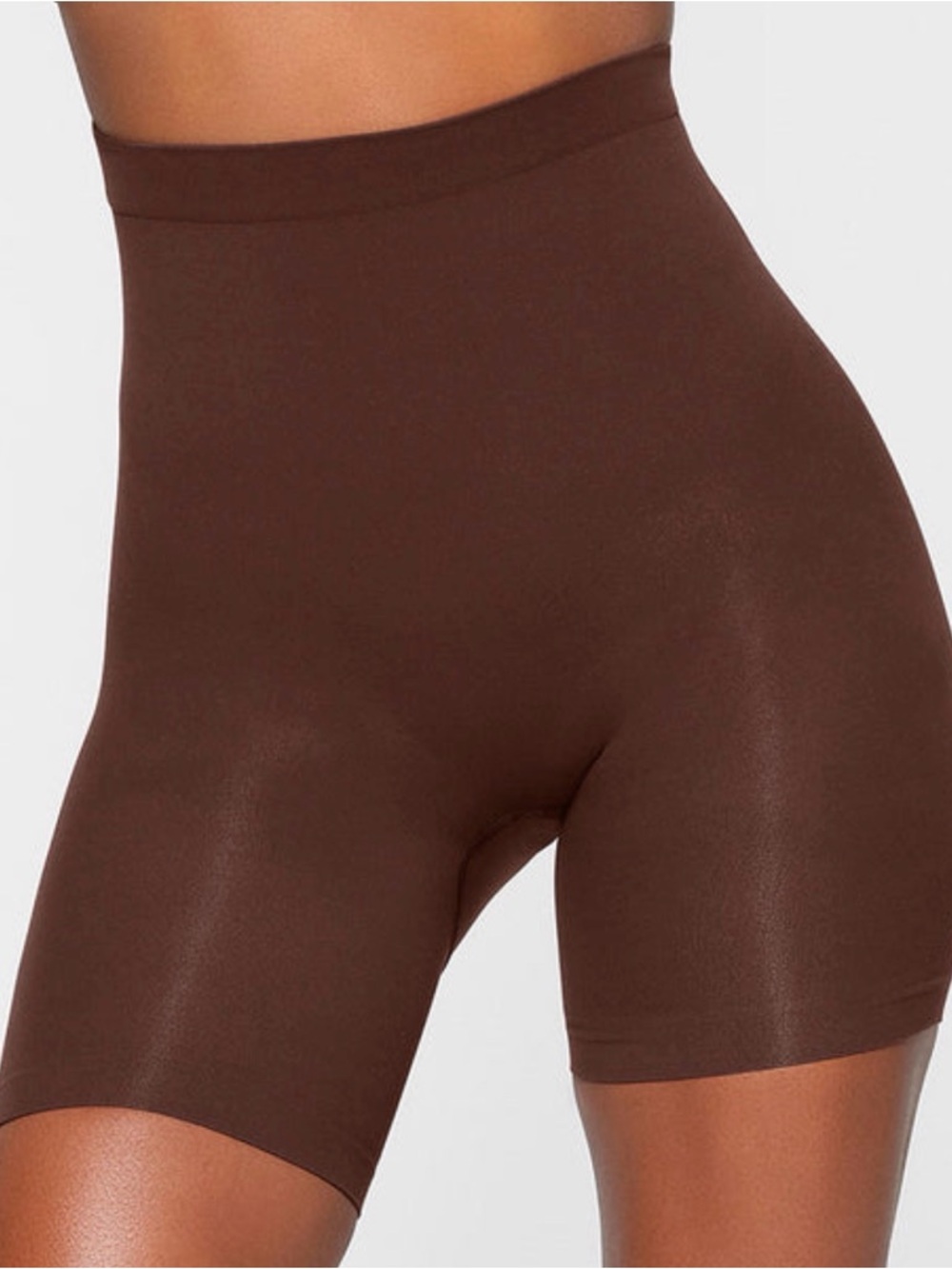 SKIMS Mid Thigh Shorts - Shapewear